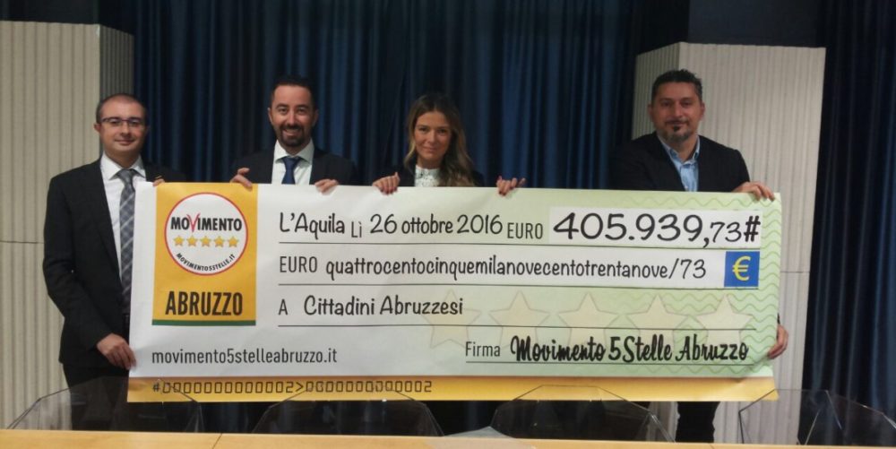 I consiglieri grillini si tagliano gli stipendi: “400mila euro restituiti agli abruzzesi”