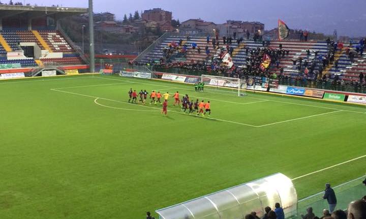Serie D: Vincono Vastese e L’Aquila, parità nel derby teramano