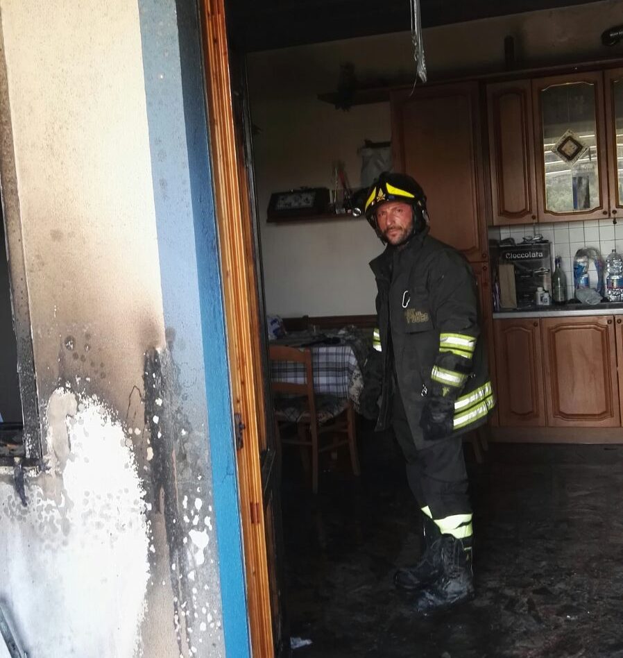 Momenti di paura per incendio in un’abitazione a Bellante /FOTO