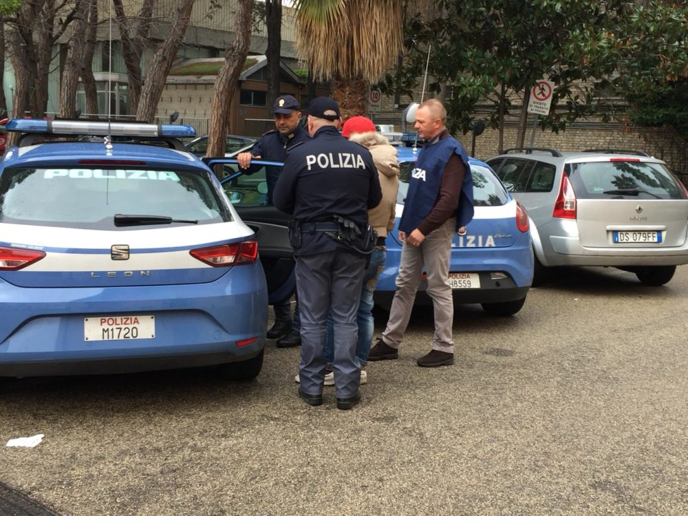 Terrore a Pescara, villa assaltata dai rapinatori: ferito il proprietario /FOTO-VIDEO