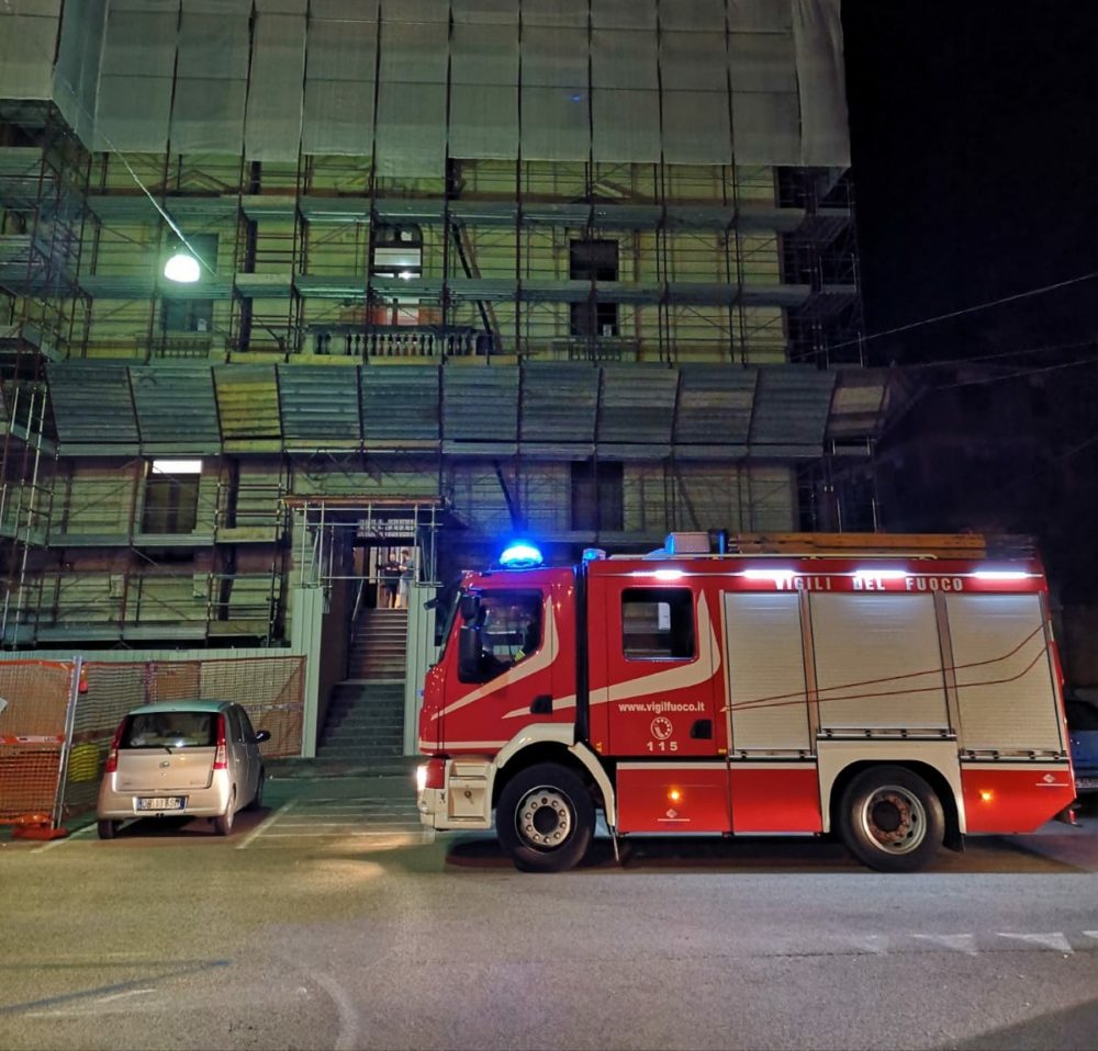 Teramo, principio di incendio al Liceo Classico: evacuati gli studenti