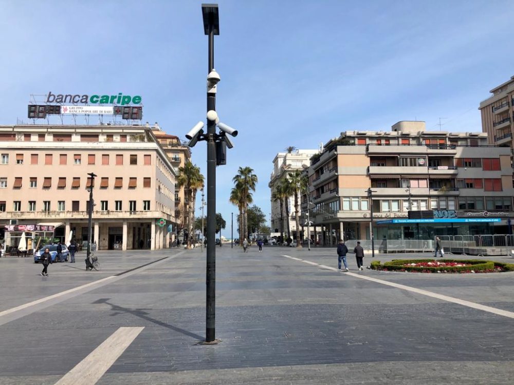 Coronavirus, ordinanza a Pescara: vietato passeggiare e fare sport, spesa ad un chilometro da casa