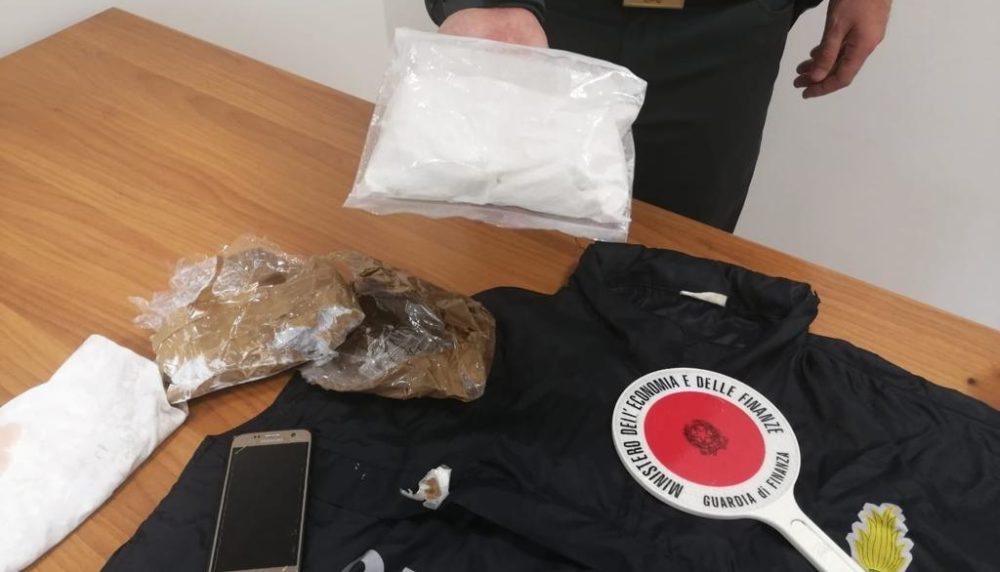 Traffico di droga e armi tra Pescara e Milano: 3 arrestati. Tra loro uomo vicino ai corleonesi